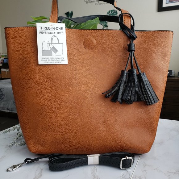 collection 18 Handbags - 🌸Collection 18 three-in one Reversible Tote Bag